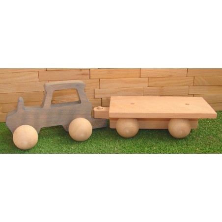 Le Tracteur en bois avec sa remorque