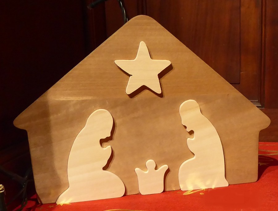 La Crèche de Noël en bois et en relief