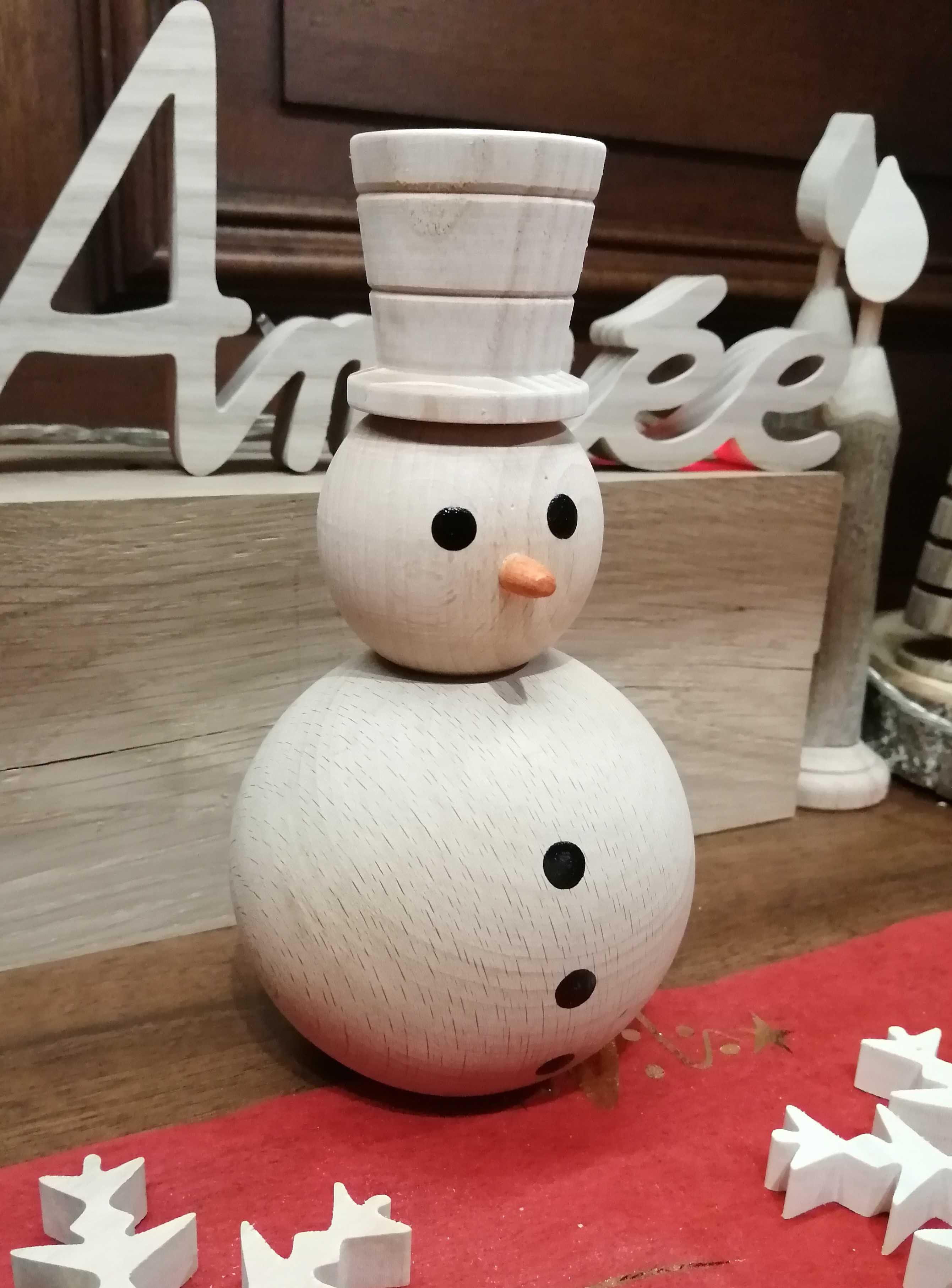 Décoration Bonhomme de neige tourné en bois