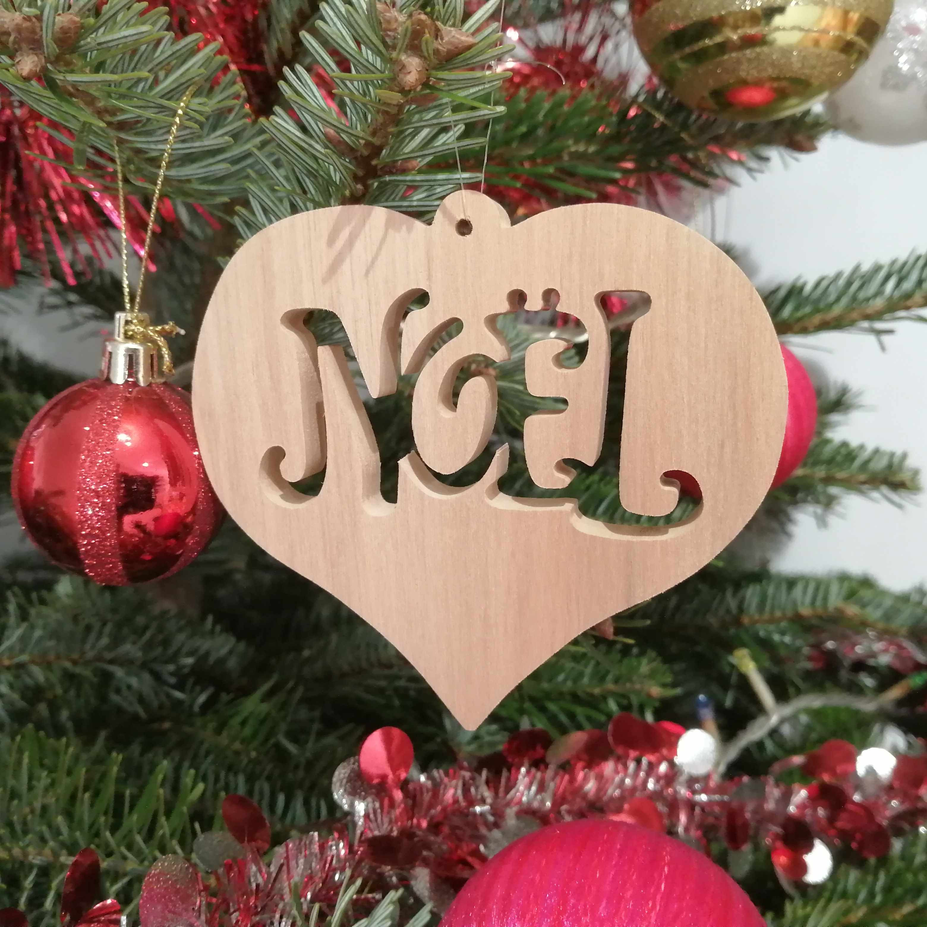 Coeur Noël en bois décoration sapin
