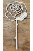 Rose découpée en bois