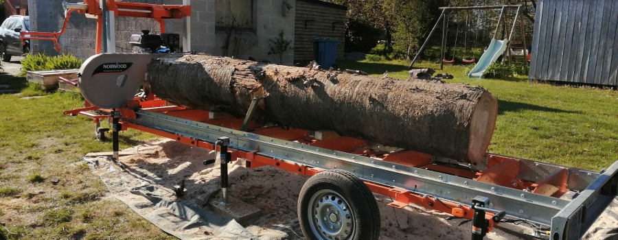 Du sciage au façonnage des jouets en bois